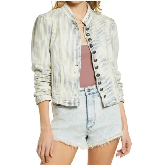 Free People Distressed Factory Bleached Out Indigo Cassie Jacket Crop Medium - Picture 3 of 16